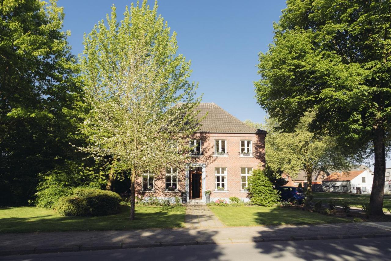 Altes Pfarrhaus Hotel Гелдерн Екстериор снимка